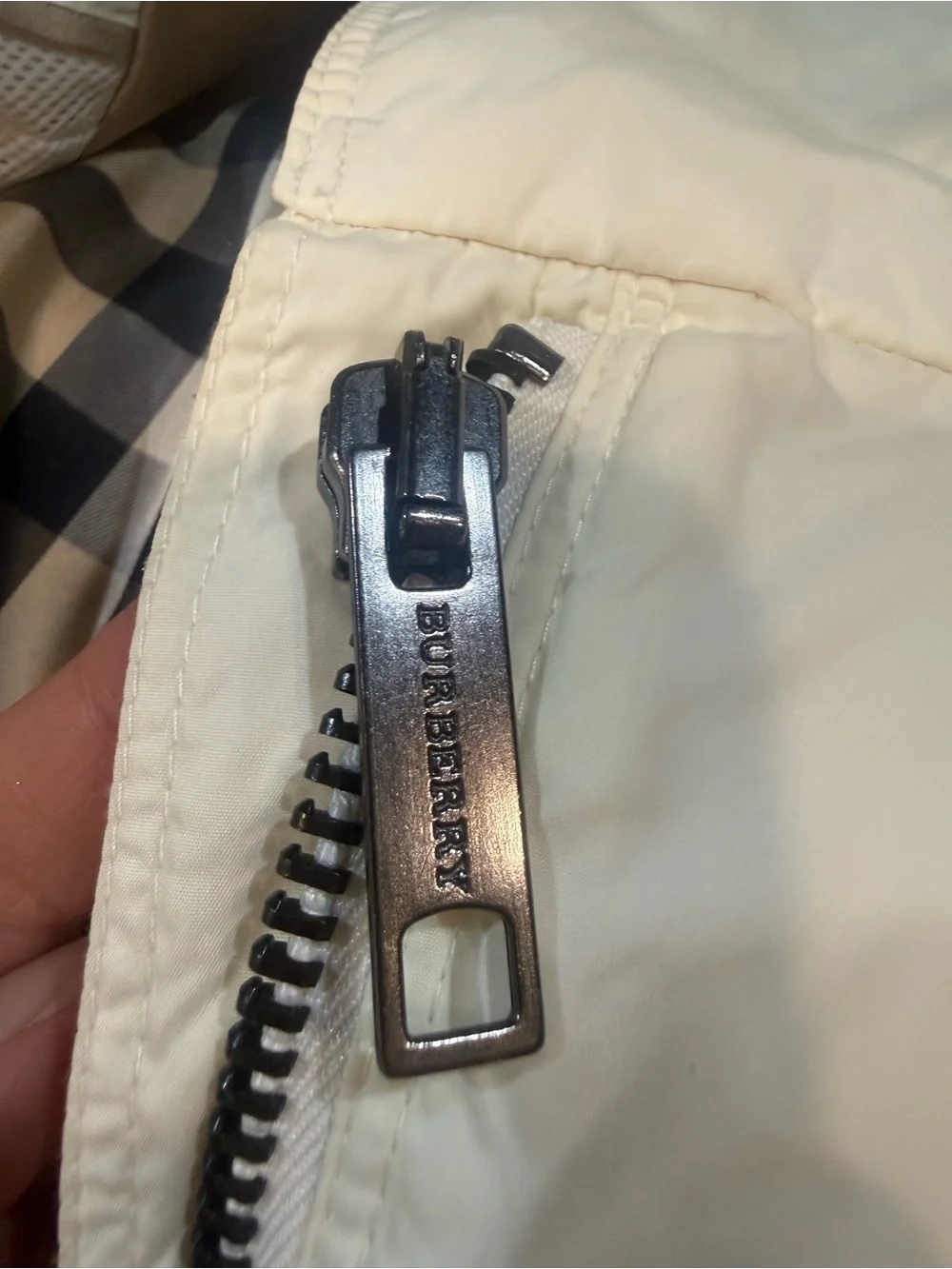 Burberry White Cream Belted Trench Coat with Zip Pockets - Picture 12 of 16